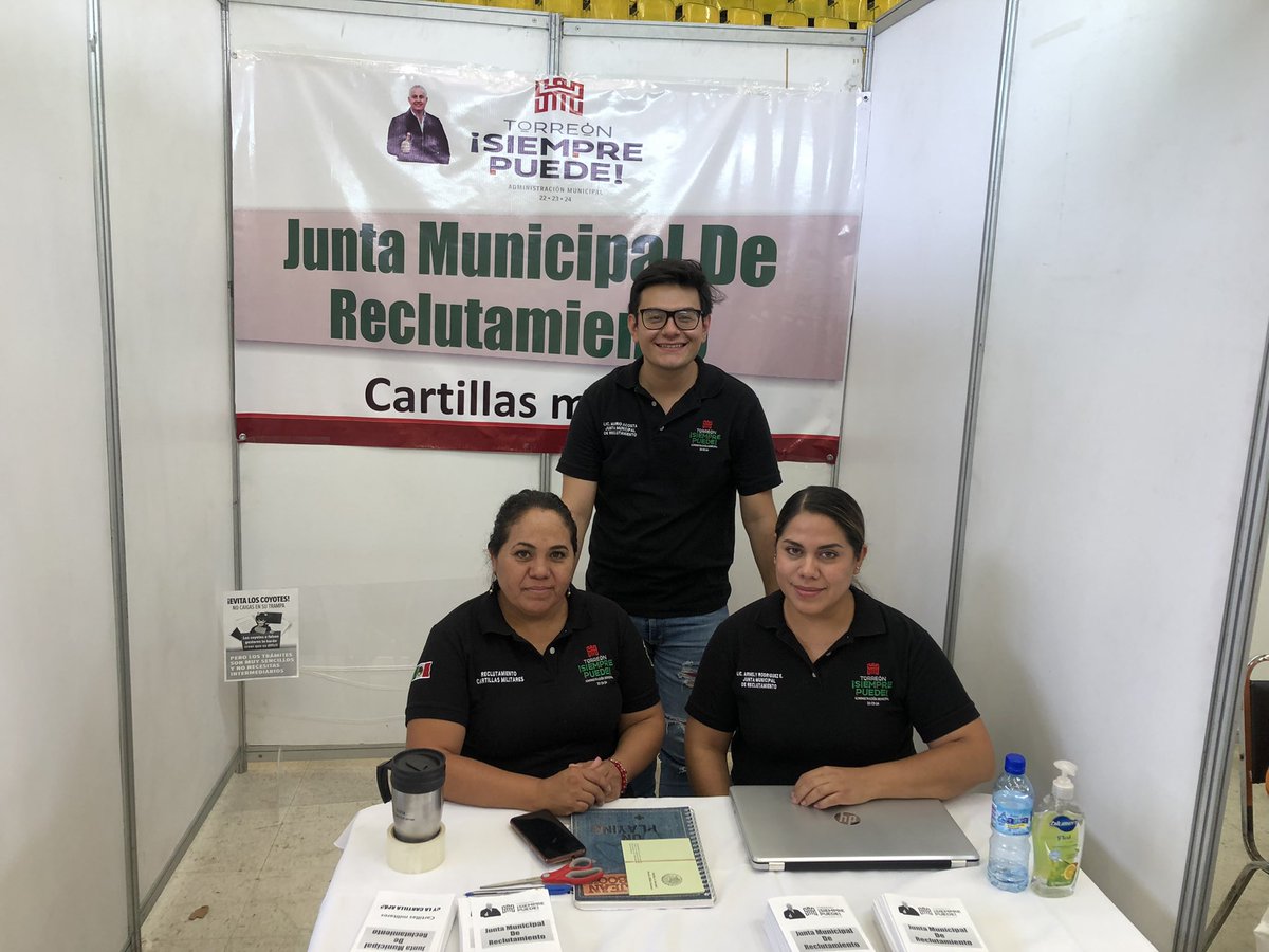 DiegoORenteria's tweet photo. Por instrucciones de nuestro Alcalde Lic. @RomanCepeda  la #JuntaMunicipalDeReclutamiento estuvimos presentes en la #FeriaNacionalDelEmpleo ayudando a los jóvenes con el trámite de su #CartillaMilitar #TorreonSiemprePuede

@FernandoArielMM @MunicipioTRC https://t.co/j5jjvGEaX9