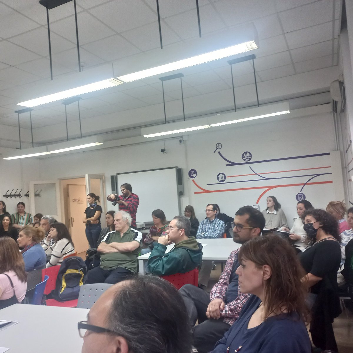 saandreoli's tweet photo. Recibimos a los equipos de la 4º Convocatoria UBATIC para intercambiar experiencias, potenciar el diálogo, explorar posibilidades de expansión de las propuestas y fundamentalmente, construir colaborativamente ideas inspiradoras. #programaUBATIC #Citep_UBA #innovación https://t.co/RLTI6AOUl7