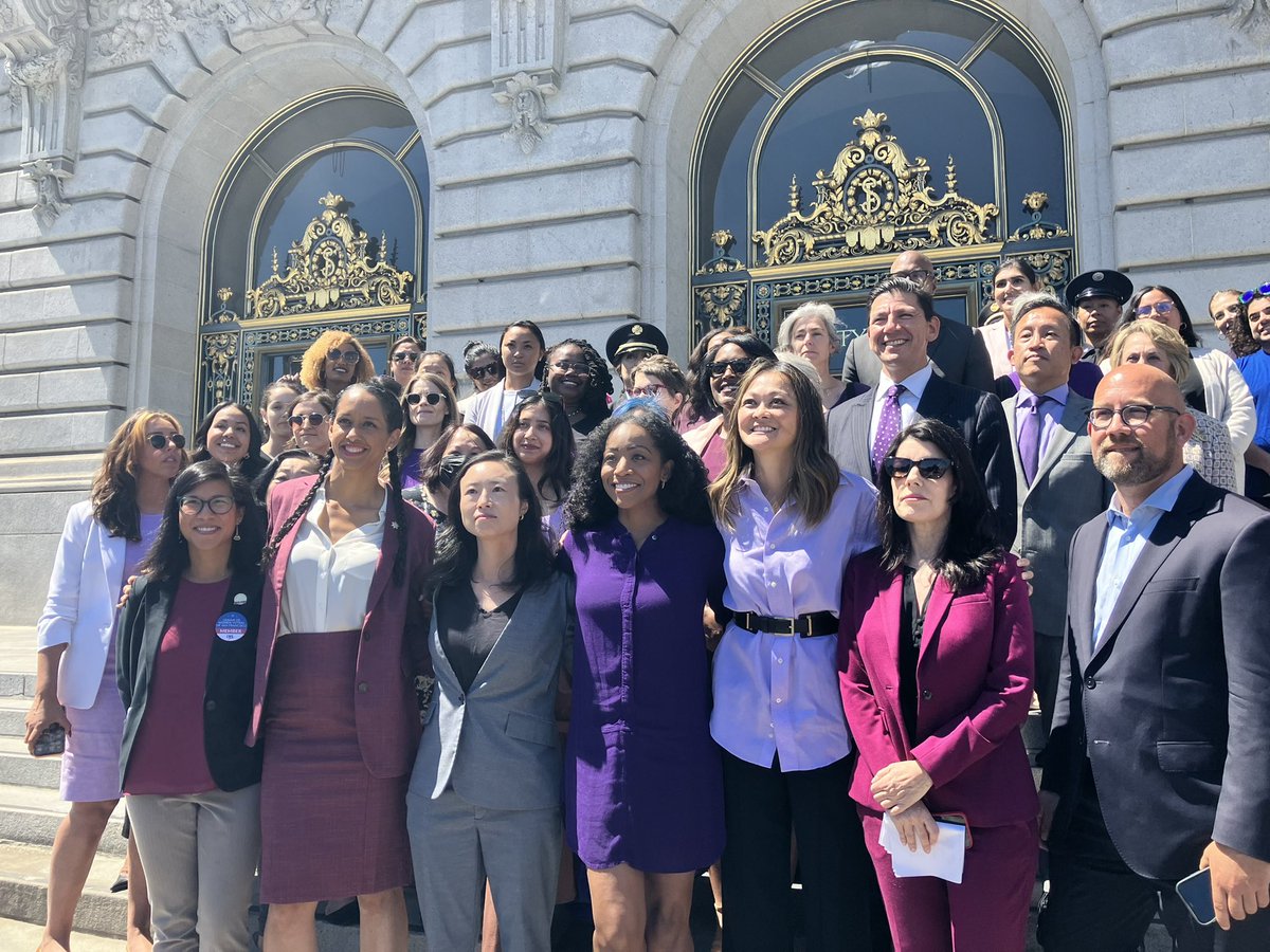BrookeJenkinsSF's tweet photo. Today on #WomensEqualityDay, I stood united w/ citywide leaders to expand female representation in our government & to support womenโs well-being & community health. Womenโs rights are under attack & we need to stand up & fight back. @sfdosw @LWVSF #WChallenge https://t.co/BB011kC9eC
