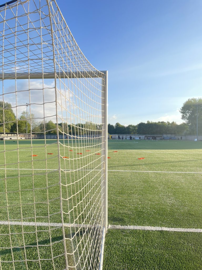 FlintTownFC's tweet photo. 📍𝗙𝗟𝗜𝗡𝗧 𝗧𝗢𝗪𝗡 𝗨𝗡𝗜𝗧𝗘𝗗 𝗙𝗖 ⚫️⚪️

#FTU #Silkmen #PSTsport https://t.co/s5X8LZXqcc
