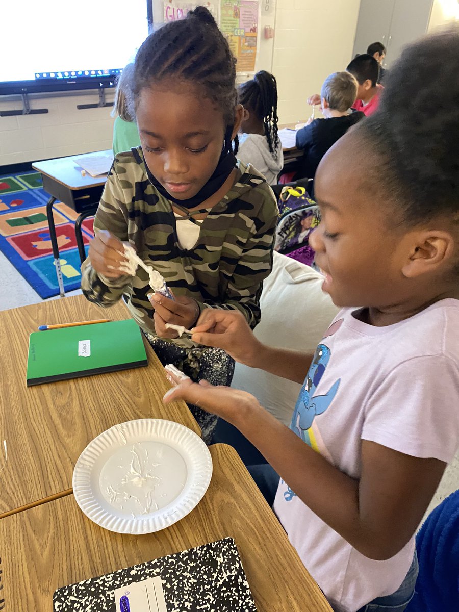 A science lesson and an SEL lesson all in one! 5th grade got an introduction to CER while also learning how words can be hard to take back once they’re said (much like trying to get toothpaste back in the tube). <a href="/Hasty_Huskies/">Hasty Fine Arts Acad</a>