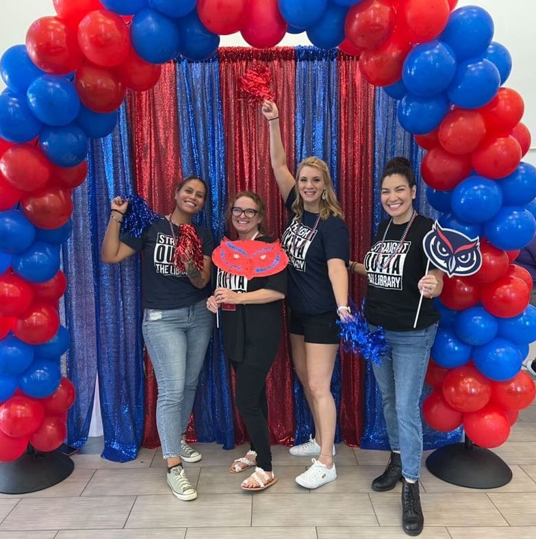 FAUJupiterLib's tweet photo. We loved seeing everyone at the Poppin’ into the Jupiter Library event today!
#faulibraries #redandblue https://t.co/fYkozSXKQO