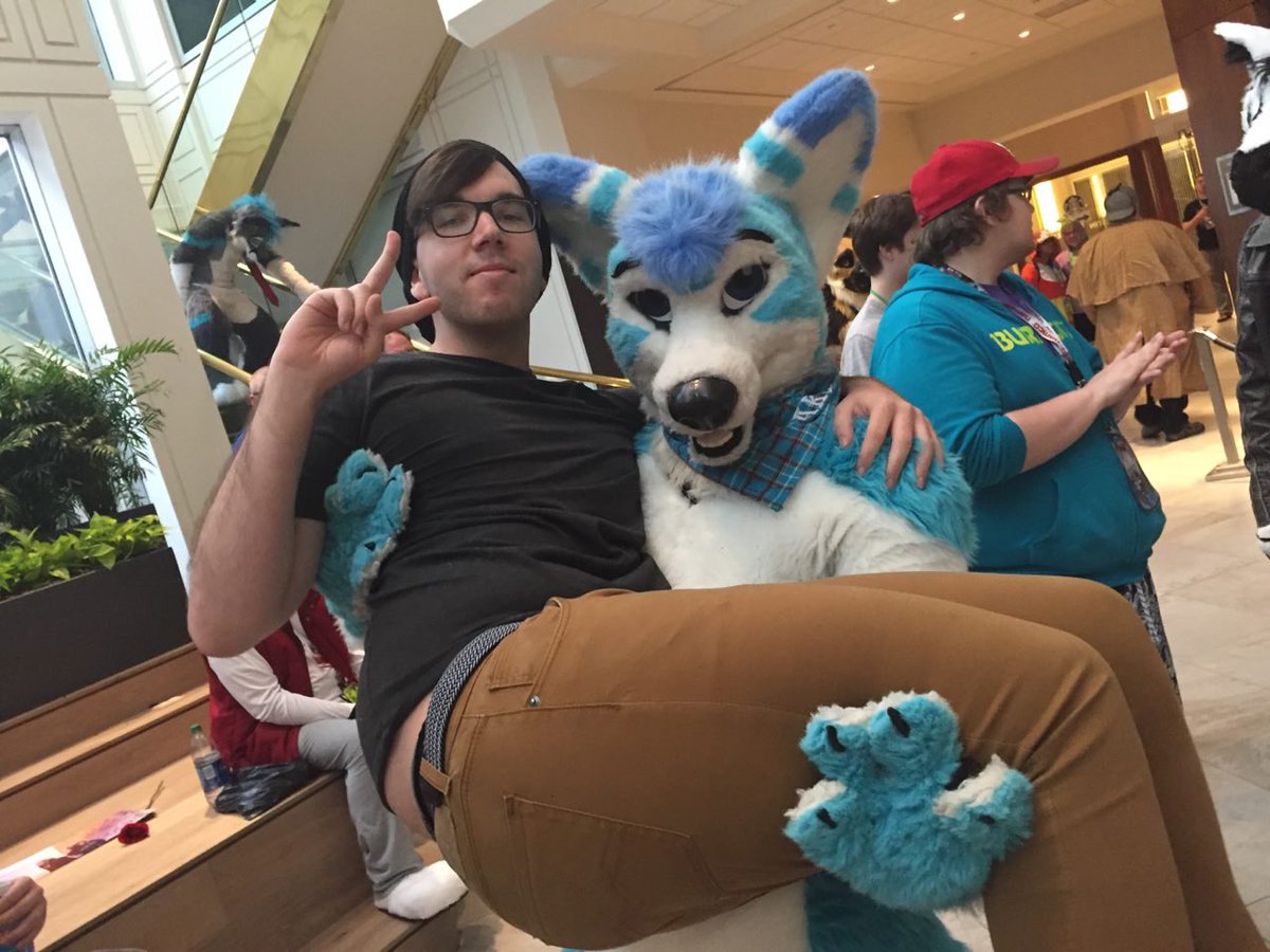 tallfuzzball's tweet photo. I hung out with @MystDingo back in 2016 when I was in college. He welcomed me to his home every month for a big furry party which helped kickstart my social life in the fandom, and I’m so thankful for that. He was a good dude who cared a lot about his friends. Rest In Peace, Myst https://t.co/DWYM3lhAaA