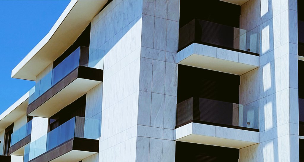 Granit_design's tweet photo. Habillage en céramique extérieure. #architecture #design #céramique #granitdesignfrance https://t.co/qwPj4sRztm