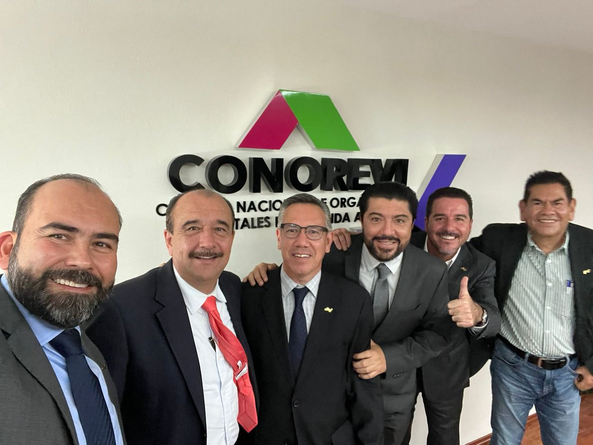 JAntonioTonala's tweet photo. Las acciones para recuperar el liderazgo a nivel nacional del @IJALVI están dando resultados y permitirá una ruta de gestión para la vivienda adecuada desde la @CONOREVImx. Agradezco al presidente @C_ViniasHeredia por la invitación para coordinar los #OREVIS del occidente de 🇲🇽 https://t.co/YzKNGdHtBD