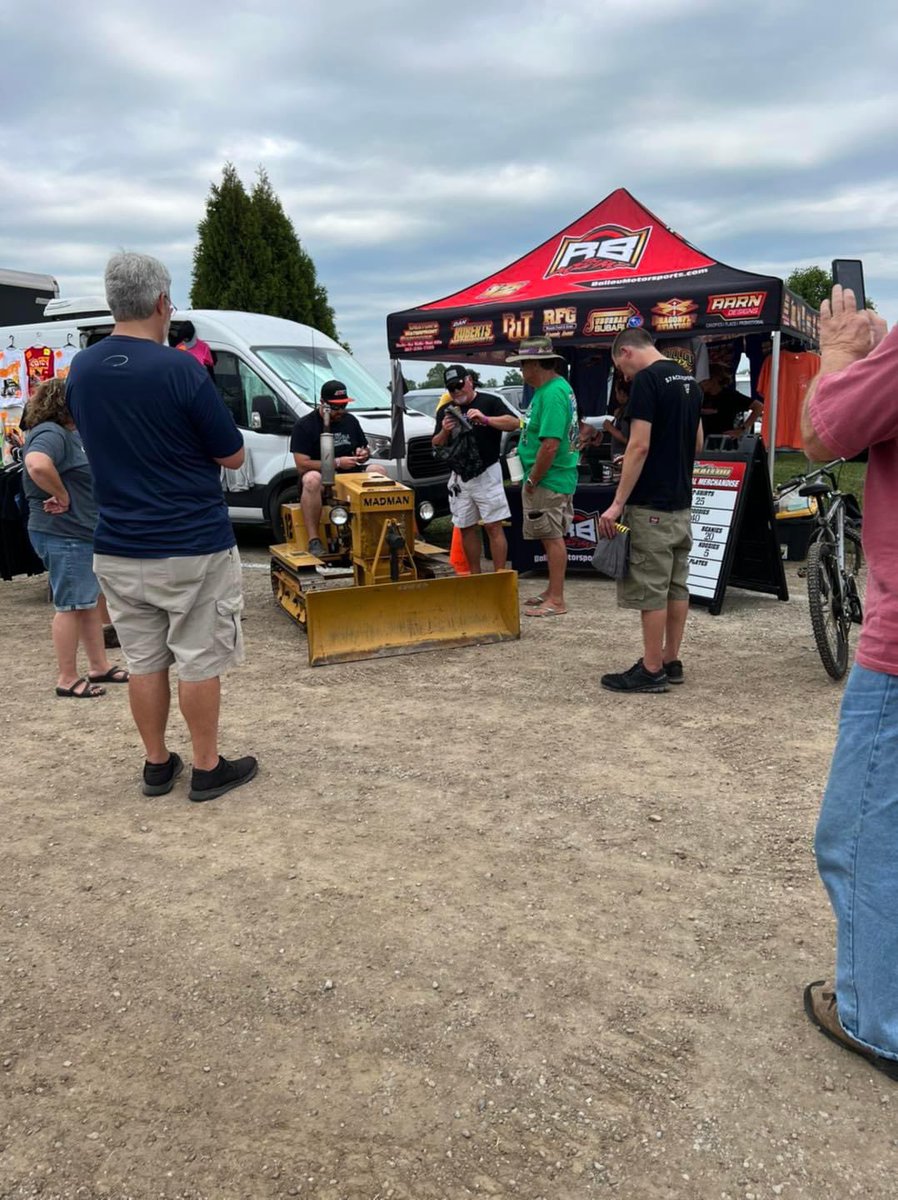 Petersen_Media's tweet photo. LIVE and in person! 

The #Balloudozer is set up at @robertballou81’s Merch tent at Kokomo and ready for photos! 

Head in over. https://t.co/AlYa7TMpcB