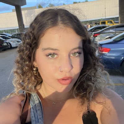 justanothablogg's tweet photo. #NewProfilePic https://t.co/L9Ef1EbEos