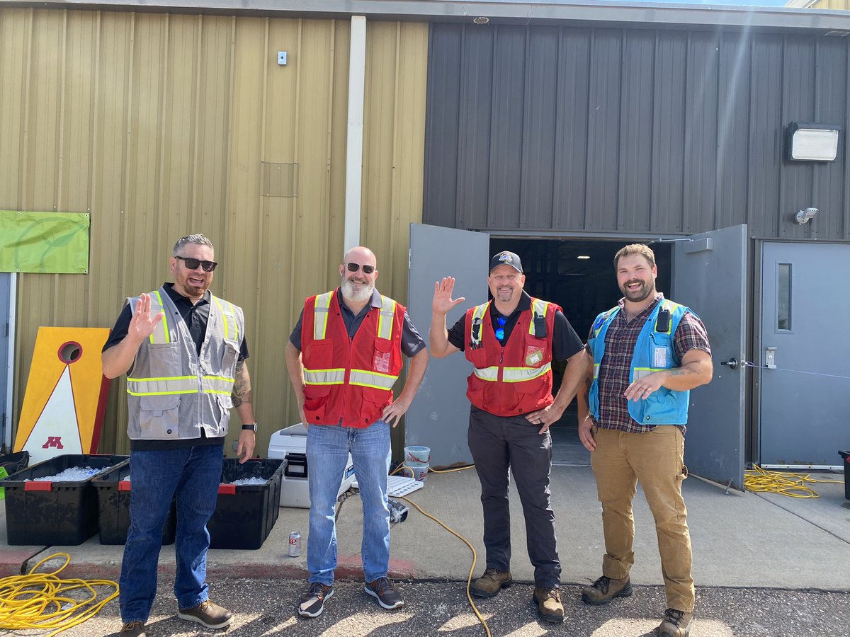charlesbaron's tweet photo. FBN member &amp; families: Grand opening tonight 4-8pm of our new logistics center in Larchwood, Iowa.  Tours &amp; food trucks, kids games!  1447 140th St., Larchwood https://t.co/3nBFzwVLKT