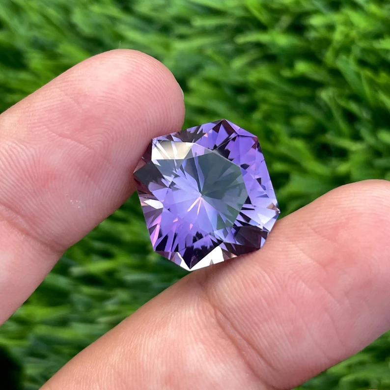 GraysonWalker10's tweet photo. Natural Gemstones With Certificate On D̔emand. 10 Percent OFF Sales Now!!! 🎇

👉👉https://t.co/uYLCkUwVZM

#serviceset #colorfulshoes #yemenishoes #leathermenshoes #pfp #comicbook #psychedelic #animation https://t.co/NF2Ck8Efg5