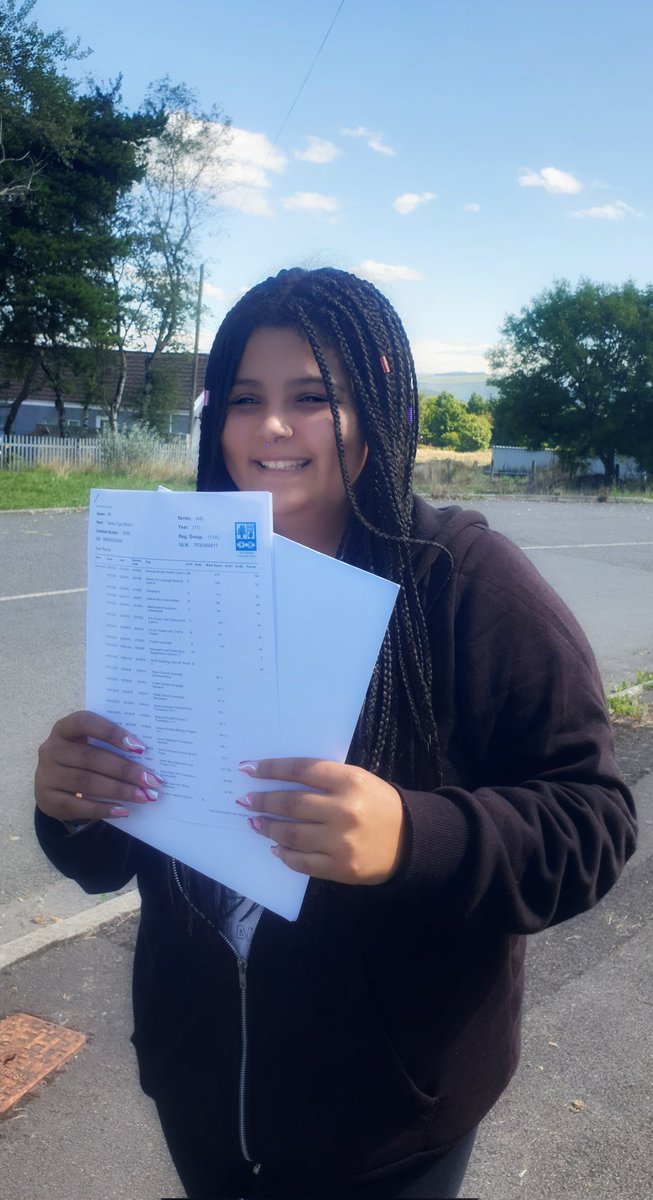 RavensRetreat's tweet photo. #gcses2022 well done Tamika Tiger #grandaughter #ProudNanny https://t.co/FV4NHppqKC