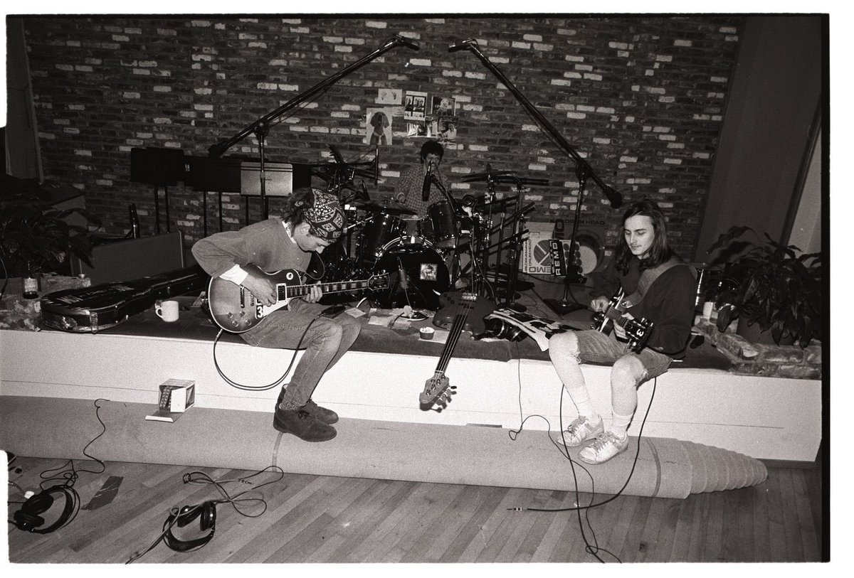 JeffAmentsArmy's tweet photo. #JAAQuizTime #TenWeek Edition
Who said this in 2009, about the #Ten recording sessions at London Bridge Studio?
“We did Evenflow about 50-70 times. I swear to God it was a nightmare! …”
1/2
📷 @lancemphoto at @LonBridgeStudio https://t.co/mAutXk2vgS