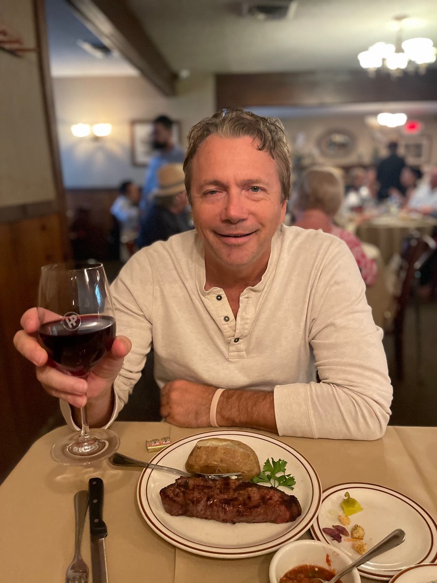 jesseduran999's tweet photo. Quick getaway to the country… WINE 🍷 COUNTRY! #sideways #SantaBarbaraCounty #Solvang #hitchingpost https://t.co/ZATZ9xYTR5