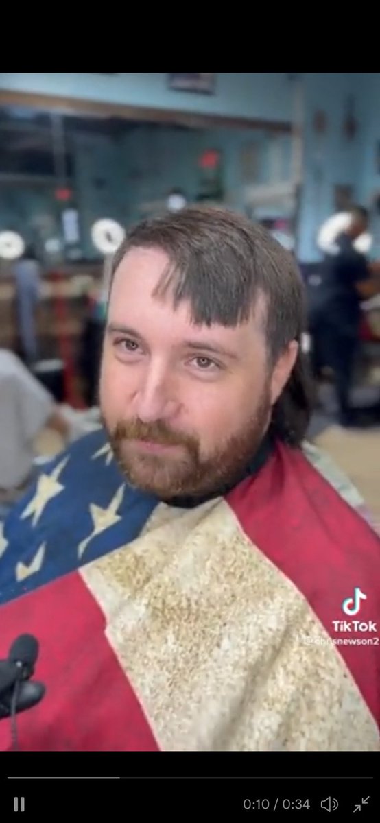 wcolton2613's tweet photo. @Yatande_ Him: There's this black girl I like at work.

Barber: Say less 😂 https://t.co/JgAsn5mng1