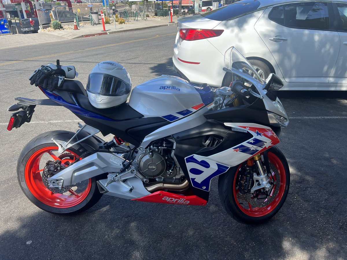 AJLazzarini's tweet photo. New bike! We call Aprilias in the motorcycling community APES 🦍🏍🇺🇸🫡 https://t.co/hj6M6i55Tg