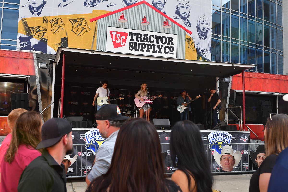 NextMarketing's tweet photo. @TractorSupply activation at PBR Stampede Days in Nashville is a shining example of how we can integrate sponsorship and experiential marketing to maximize impact for our clients. 
#sponsorship #experiential #LifeOutHere https://t.co/RofdAeIo1I