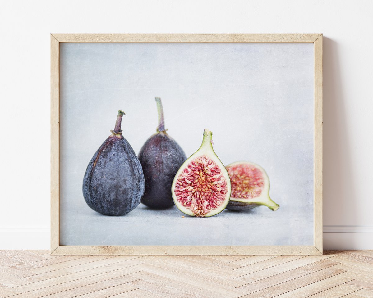 LauraFarrellArt's tweet photo. 'Three Figs' is my latest fine-art photo available in my online store, https://t.co/WnhIpgrqa5. 3 Figs is an excellent print for dining room, entry, living &amp; kitchen areas, esp for food enthusiasts! 1 of my favorite meals had figs.. that 1 summer day. 
#figlovers #laurafarrellart https://t.co/FoObduDuAA
