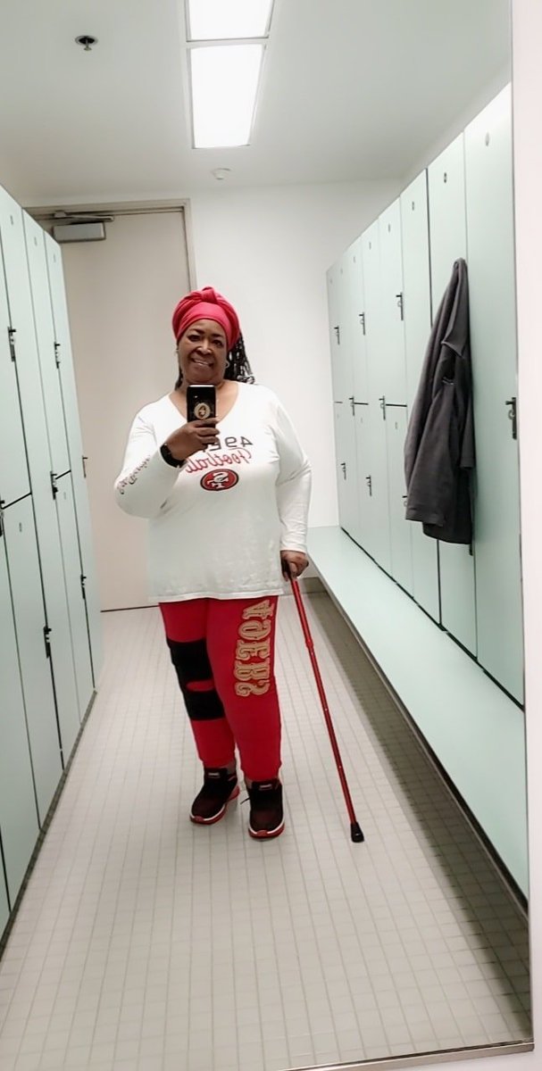 MsDebbieDebDeb's tweet photo. I can't wear my 49er game day gear, (top hat &amp; jersey) during work hours, but I can still wear @49ers colors to represent!! #LetGoNiners https://t.co/3YyD3DUJko