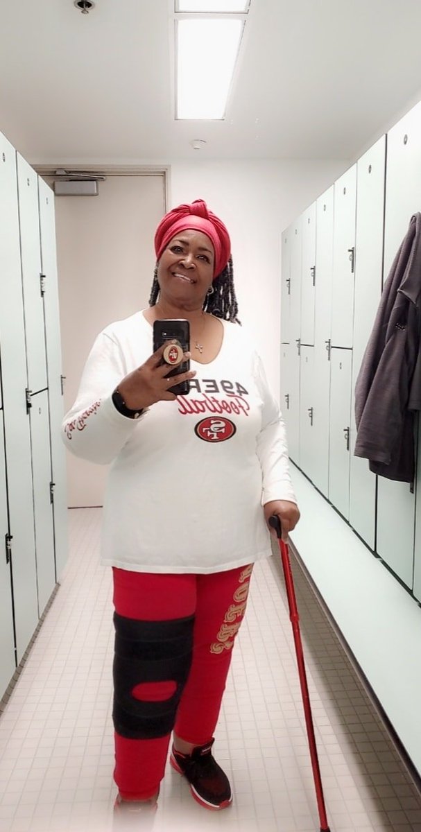 MsDebbieDebDeb's tweet photo. I can't wear my 49er game day gear, (top hat &amp; jersey) during work hours, but I can still wear @49ers colors to represent!! #LetGoNiners https://t.co/3YyD3DUJko