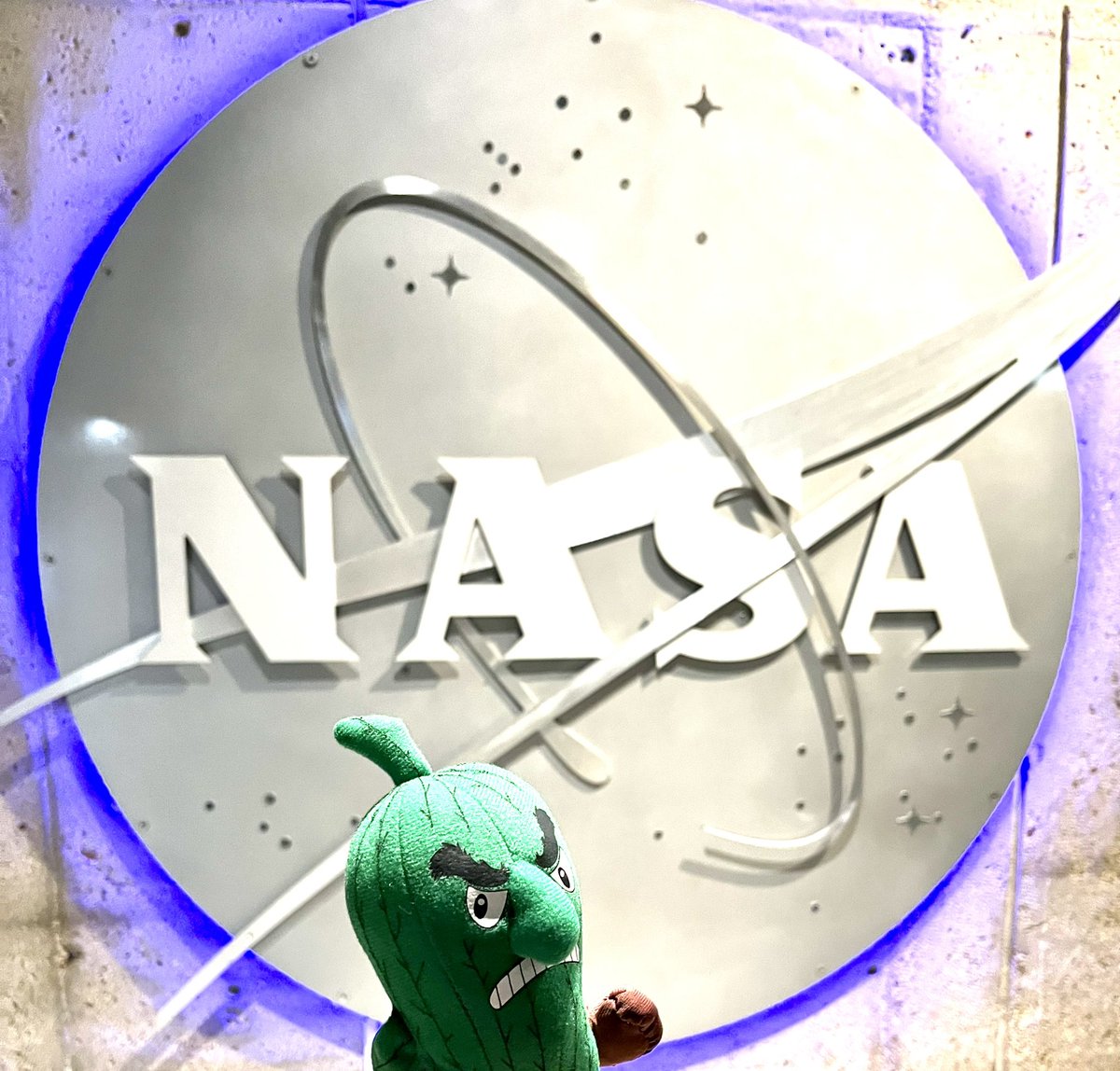 SolarisMaria's tweet photo. Hey @DeltaState, don’t you think the Wiley Planetarium’s mascot should be the Okranaut? https://t.co/gUY4QWVBXe
