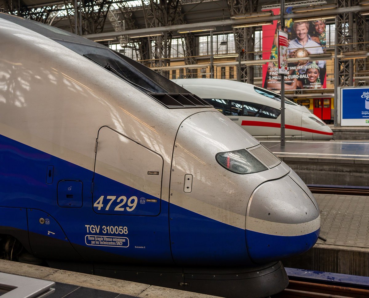 #SNCF 🔴Les billets de TGV bientôt plus accessibles : chacun pourra désormais hypothéquer sa maison directement au guichet de la gare