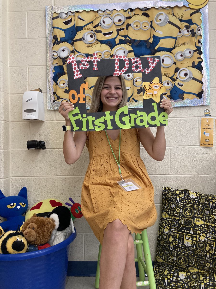 Miss Jones tweet media