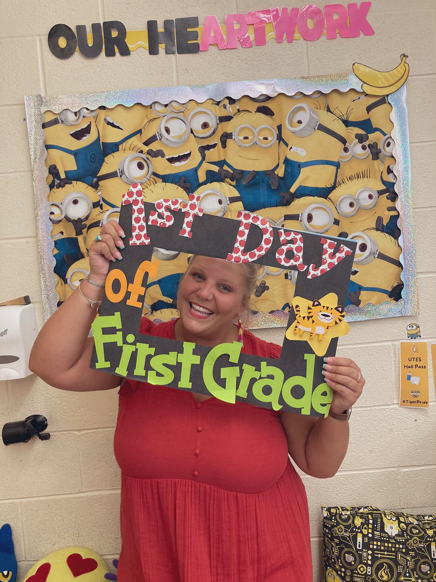 Miss Jones tweet media