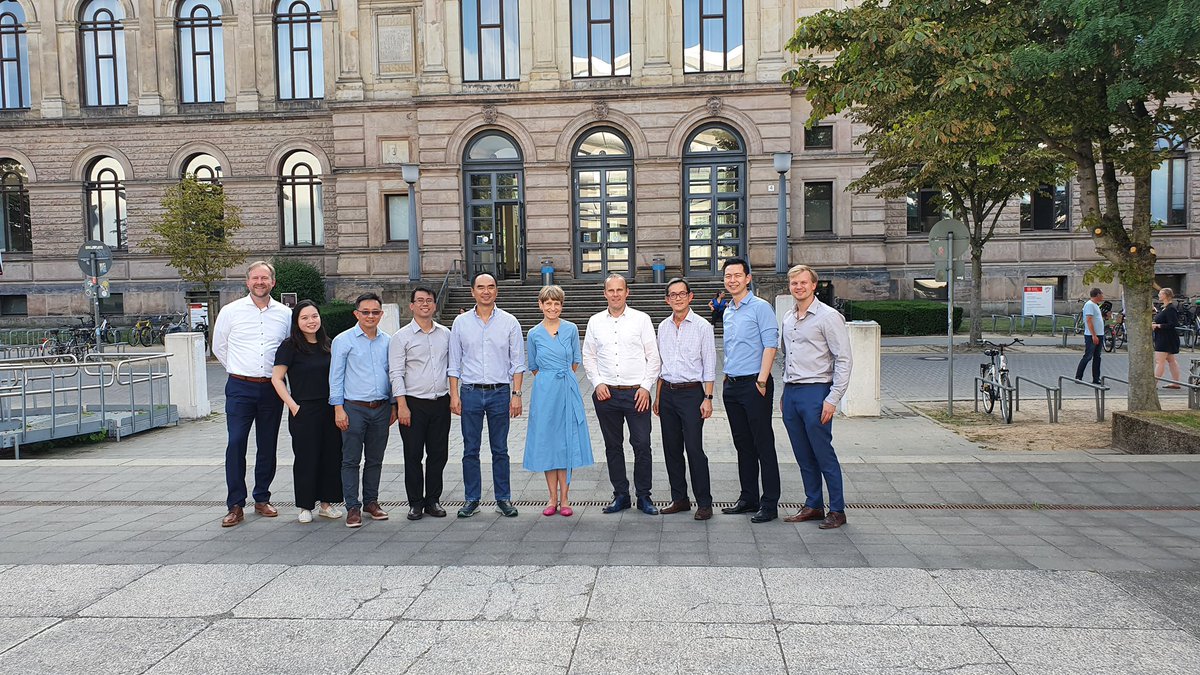 Angela_Ittel's tweet photo. We were pleased to welcome Dr David Low and his teams from the Singapore Institute of Manufacturing Technology (SIMTech) and the Advanced Remanufacturing and Technology Centre (ARTC) from Singapore.
#BatteryLabfactory Braunschweig #OpenHybridLabfactory #FutureCity #FraunhoferIST https://t.co/5iQaGxrdaQ