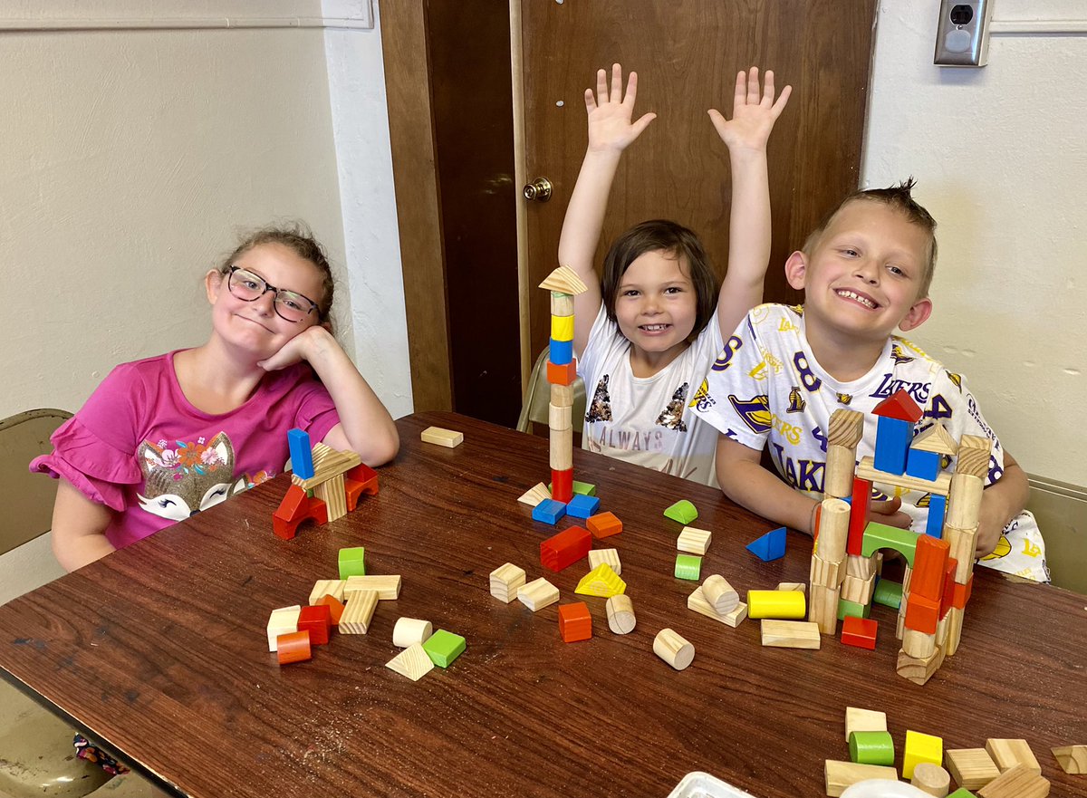 ArtAndMsG's tweet photo. Building Days and in the Byesville art room. @RHLSD_Colts https://t.co/tXb1qSWDT1
