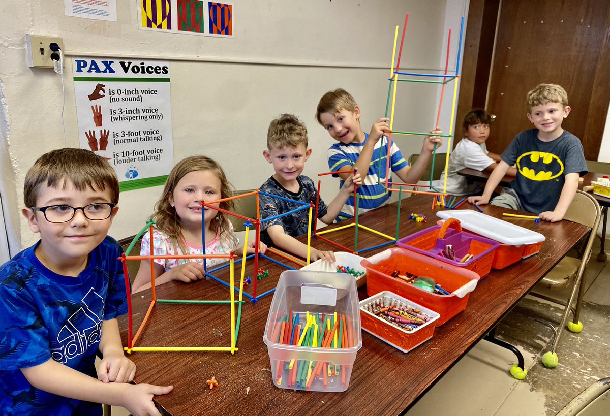 ArtAndMsG's tweet photo. Building Days and in the Byesville art room. @RHLSD_Colts https://t.co/tXb1qSWDT1