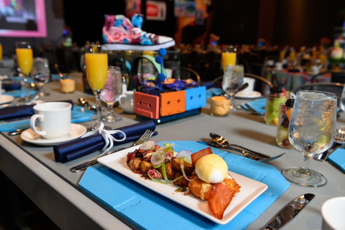 CulinAero's tweet photo. #ThrowbackThursday to the 2019 @ATLDistrict Annual Meeting at the @TheGICC. Let's just say that everyone's plates were clean! 😋 https://t.co/5MJ6PGaXLF