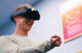 xrmust's tweet photo. Saw online 🔎 : Zuckerberg: Next Meta Quest VR Headset Confirmed for October Release
✅ https://t.co/Y6J0ZBxF56
#XR #Experience #MetaQuest #SteamVR #Viveport #VeerVR #Youtube https://t.co/DeBT1Nk3vS