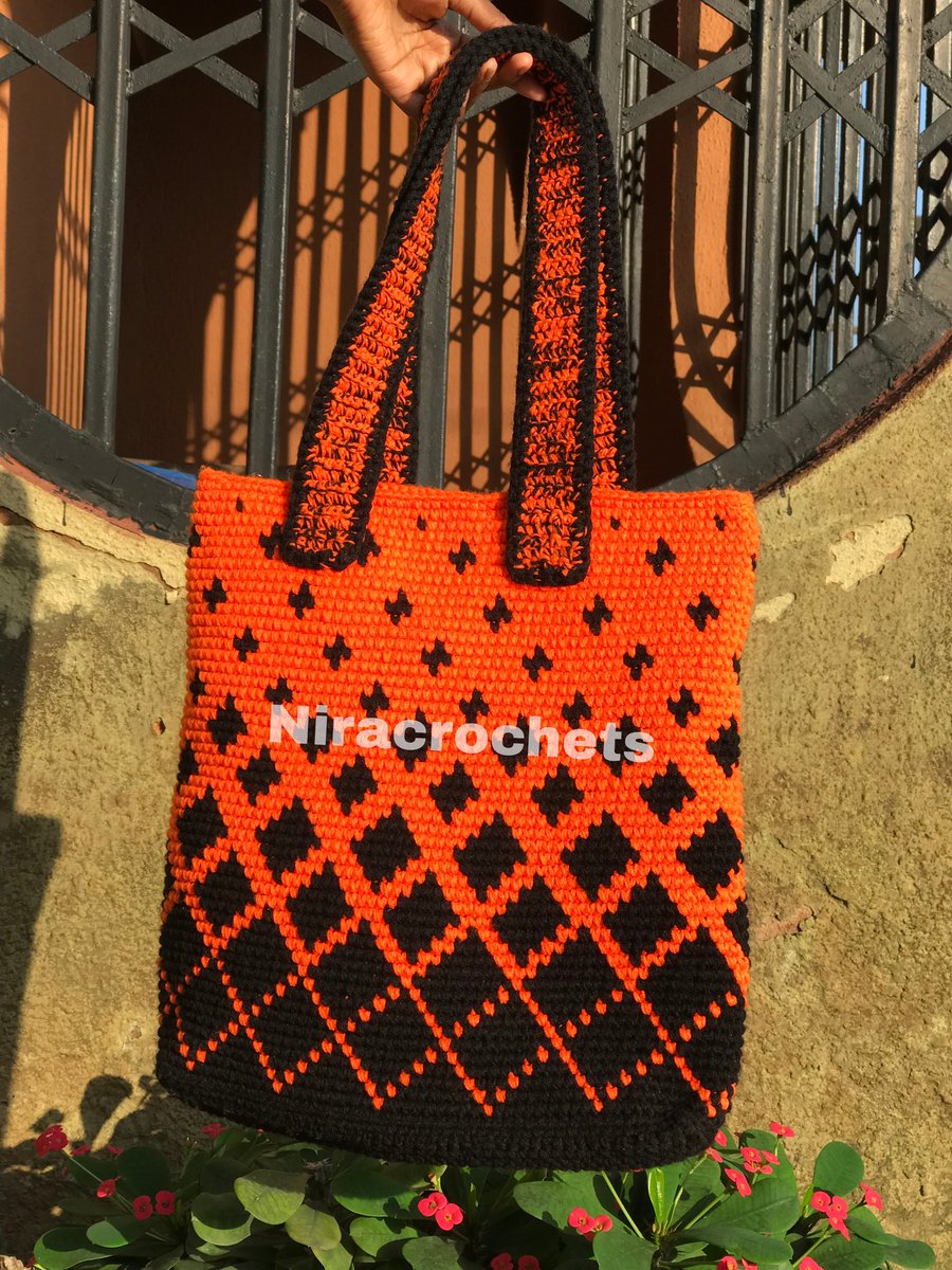 SimplyNira's tweet photo. My client saw the picture of the previous “Cusha Tapestry Tote Bag" I made and requested for it in black and orange colour with zipper.
Available in other colours and designs.
PRICE: 8,000 NGN
#crochetdesigner #crochet #crochetcreator #ASUU #handmade https://t.co/g1sxOYzOrJ