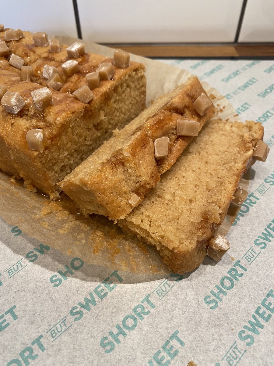 short_butsweet's tweet photo. Another one of my classics has been veganised! 🌱🤩 Sticky Toffee Loaf Cake 😋 Brown sugar and salted caramel flavour sponge, topped with caramel sauce and fudge pieces 🍯🍯

Available to order now on my website and on my @BritishCrafting shop soon! 

#vegan #cakebypost #tbch https://t.co/gHy8gYhK2k