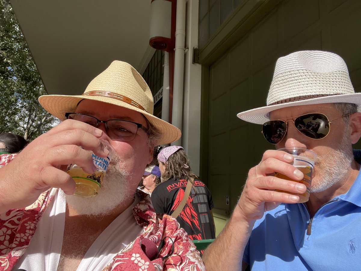 illyahaynes's tweet photo. Cooling off with ⁦⁦@timholtan⁩ having MN microbrews #mnstatefair - Mmmmmmmm https://t.co/0xt5c6DQm8