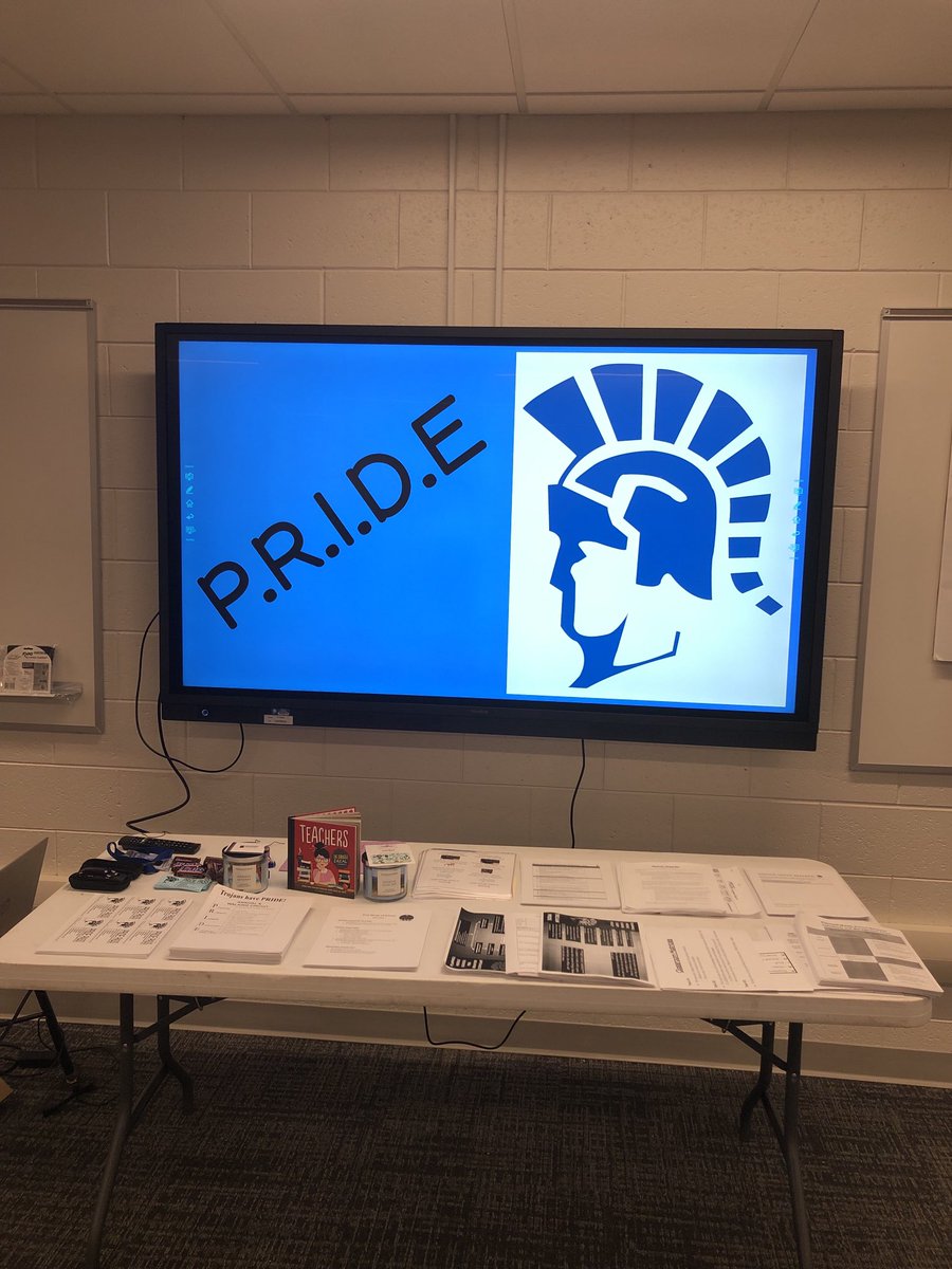 RockyStamos1's tweet photo. Our PBIS team kicked off our PD today. They did a fabulous job setting us for success! #strongertogether #plainwellms #plainwellschools https://t.co/FSBA1trdvG
