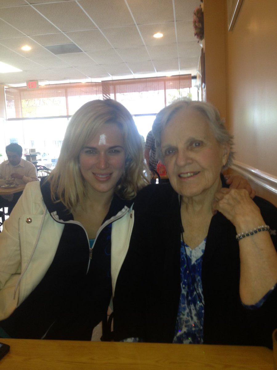 TheCJPerry's tweet photo. I love you forever Granny !!!!!!! RIP my angel 💙💙💙 https://t.co/fHVryACYDD
