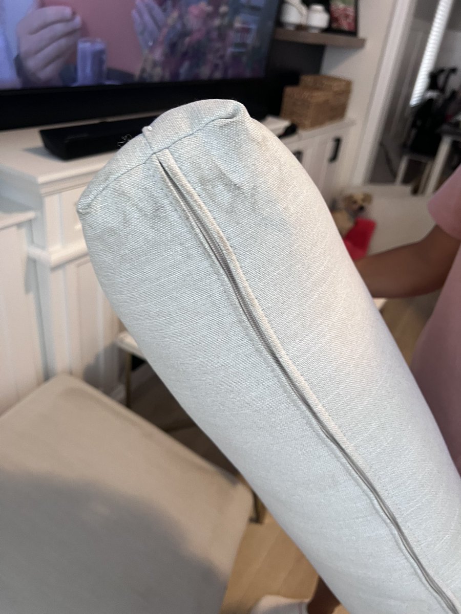 RansiJ91's tweet photo. Ordered brand new couches from @LeonsFurniture , this is not what I expected 🤮 @LeonsFurniture #CustomerSatisfaction https://t.co/ywjJlhhvTY