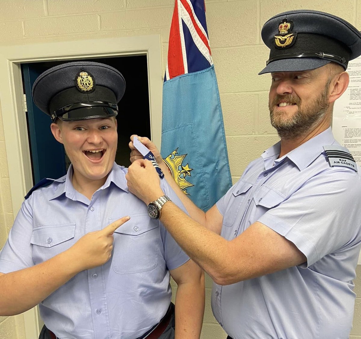 FS_Fulloway's tweet image. Excited for this to happen this evening. Joined the Little Crown Club! #Promotion #FlightSergeant
