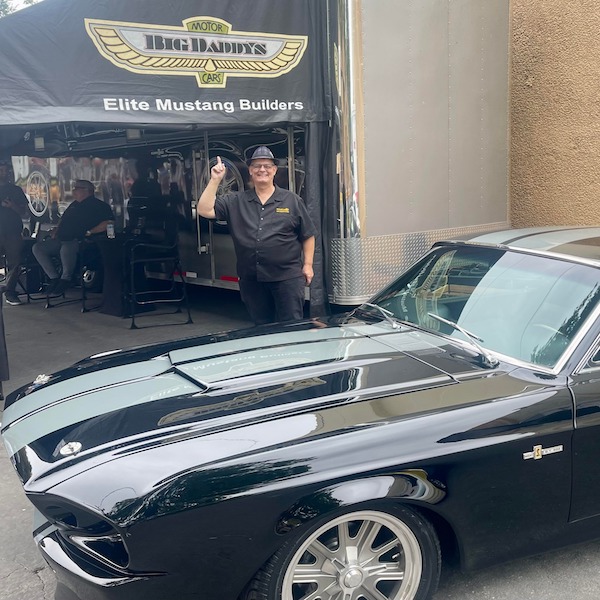 1017kkiq's tweet photo. The rods are rolling into town! It's time for a Goodguys car show 🤠 Mark "Daddy-O" Davis here. Join me live this Sat from 11-1 at the Goodguys 35th Racedeck West Coast Nationals at the fairgrounds in Pleasanton. Fun for the whole family!! 😎
#GoodguysPleasanton #HotRodHearts https://t.co/wgn9AoqL0z