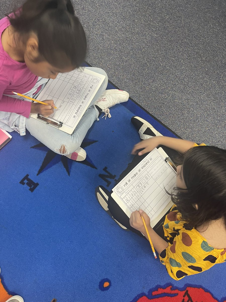 MsWittmanThird's tweet photo. We LOVED roll it, make it, expand it! This helped us practice putting four digit numbers in expanded and base ten form 🎲🤩 https://t.co/myRcXvmQEO
