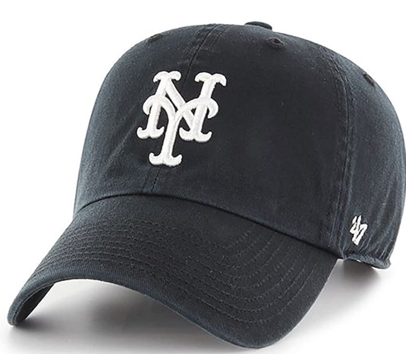 AC_5230's tweet photo. @kitbeami @spacollii this is a real black and white mets hat moment https://t.co/fvhWb6sbhs