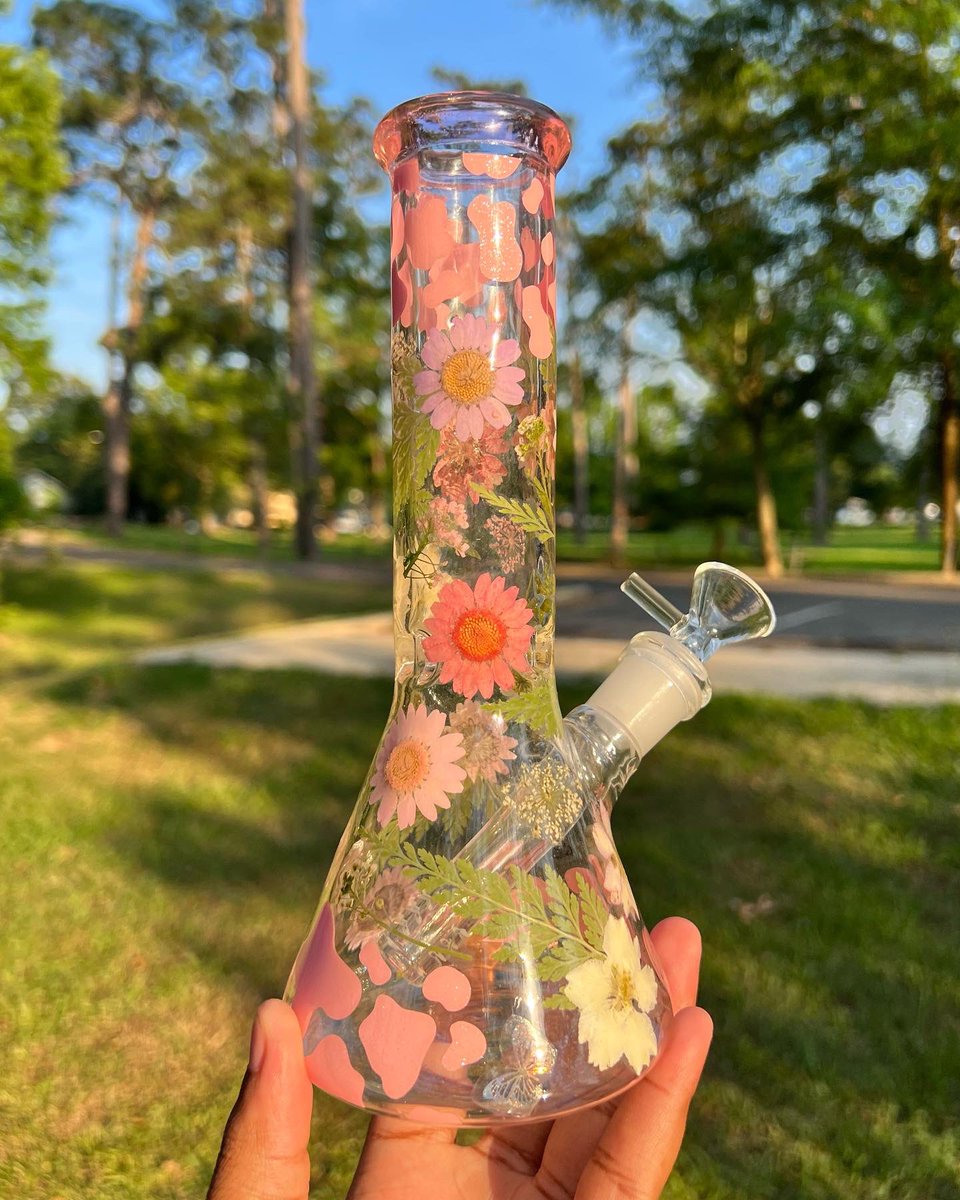 I have a bit of a strawberry cow obsession rn 🍓 🐮