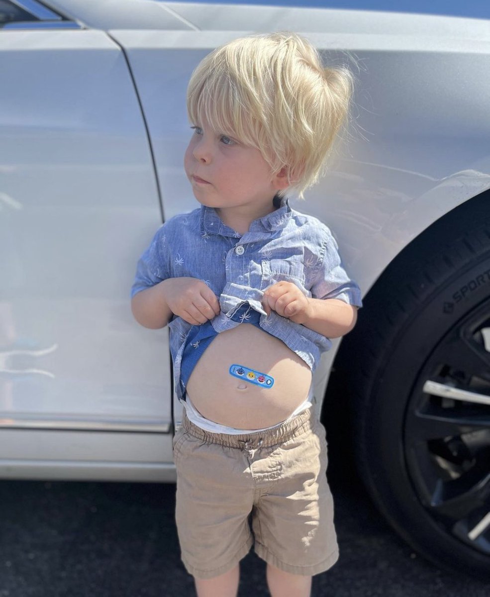 DrSethPT's tweet photo. My toddler had a tummy ache…so he put a band aid on it 🩹

Whether it’s ritual or expectations, the band aid was doing its magic. 

Sometimes it’s ok to put a hot pack on or wear a brace—or wear a band-aid—if it gives you some control and let’s you keep being you. https://t.co/b35BOiIw0M