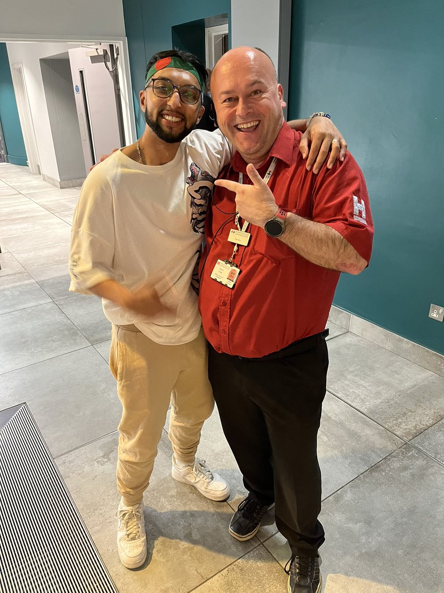 So lovely to meet you <a href="/SMASHBengali/">Hashu</a>, thanks for letting me have a photo with you. Oh, and congratulations on your recent wedding. Hope you both have a long and happy future together 👌