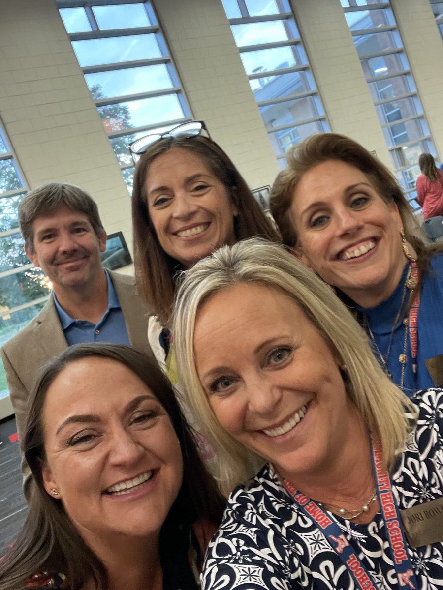 JoriBowen's tweet photo. Love Back to School Night! It’s great to meet our families and have them “go to school.” #BeAnEagle https://t.co/cLxbRUrQ6L