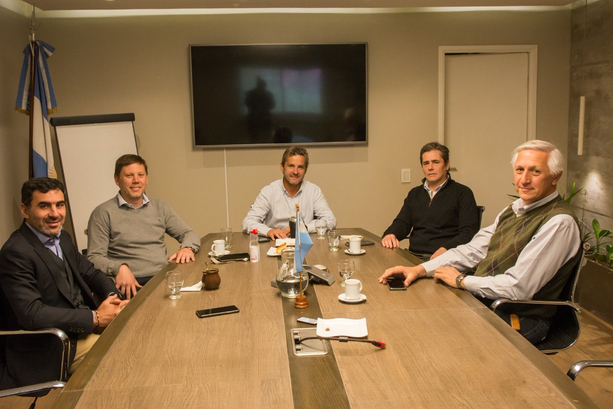 pauloternavasio's tweet photo. Excelente reunión con @mariano_campero, @PMacchiarola, @manuelcourel y @JavierJantus. Intercambiamos ideas que nos llevan a seguir trabajando juntos. En busca de respuestas concretas para los tucumanos, con personas comprometidas en encontrar las soluciones que necesitamos. https://t.co/DXqgV2SKpt