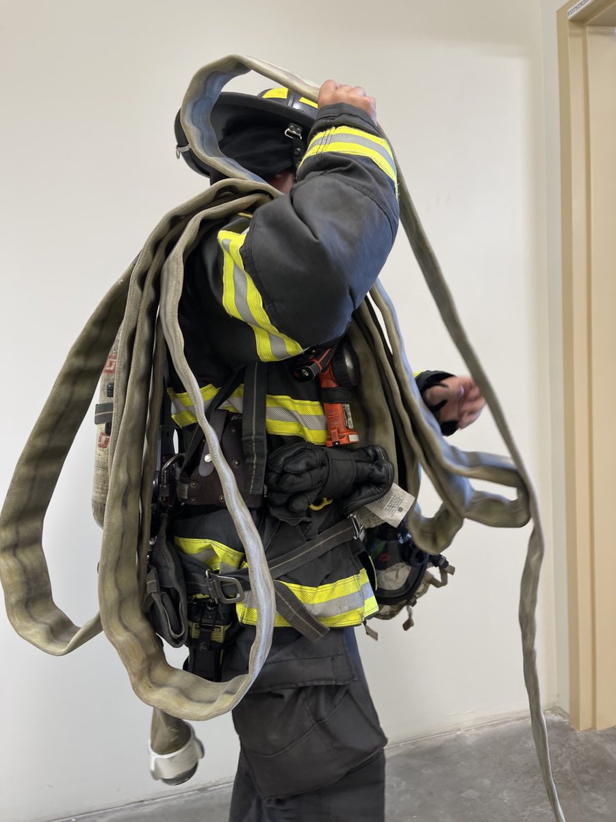 SacFirePIO's tweet photo. Today, Sacramento Fire Department had a Multi-Company Drill, partnered with Sutter Health. 

This drill simulated a Fire and Mass-Casualty Incident at Sutter Hospital in Midtown Sacramento. They learned &amp; reviewed how staff and Firefighters respond to simulated emergencies. https://t.co/ipECF4nIV5