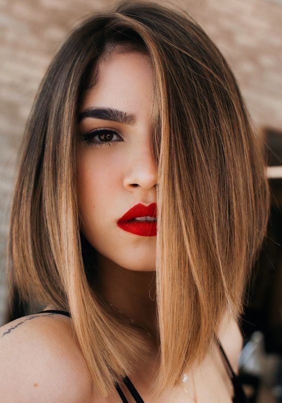 DiameModa's tweet photo. Para aquellas mujeres que quieran tener sus pelos largos pero aún hacerse un cambio con un corte diferente, el estilo bob puede ser una alternativa
#moda #consejosdemoda #estilo #cortesdepelo https://t.co/LUHtw7EIzb