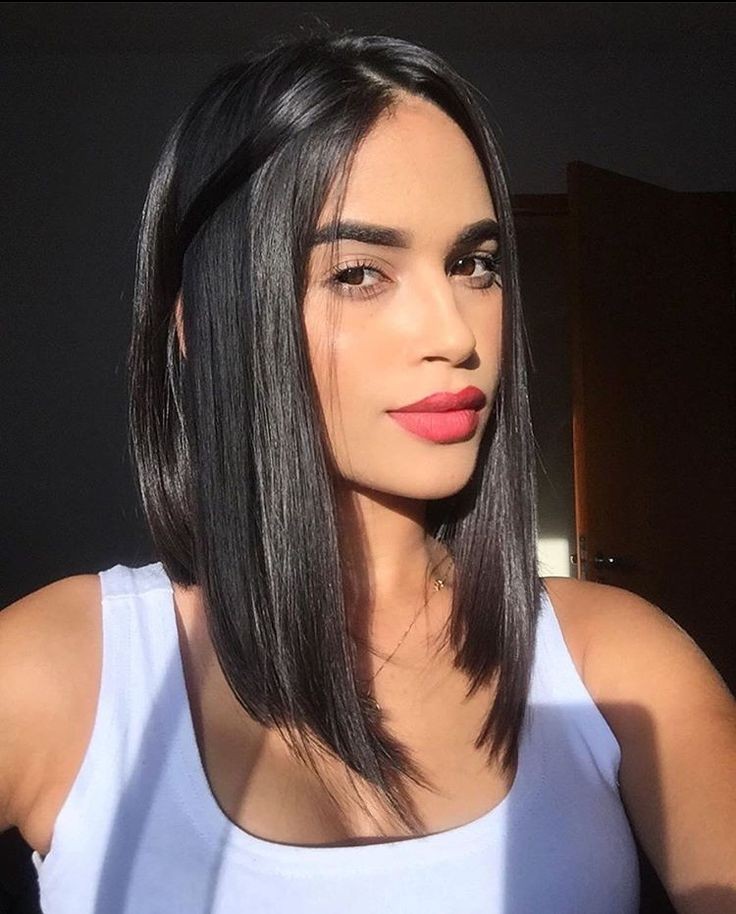 DiameModa's tweet photo. Para aquellas mujeres que quieran tener sus pelos largos pero aún hacerse un cambio con un corte diferente, el estilo bob puede ser una alternativa
#moda #consejosdemoda #estilo #cortesdepelo https://t.co/LUHtw7EIzb