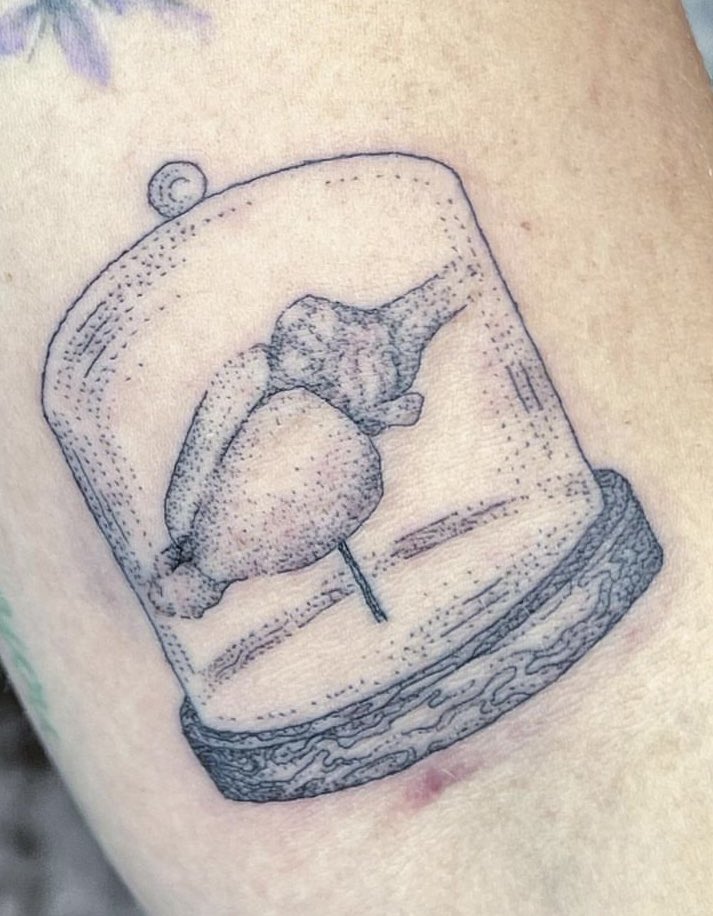 ohambiguity's tweet photo. Are you even a neuroscientist if you’re not covered in very specific tools of your trade?
New #scienceink additions today! 👩🏼🔬
🔬 🐭 🧠 https://t.co/QRI0hq0SsS